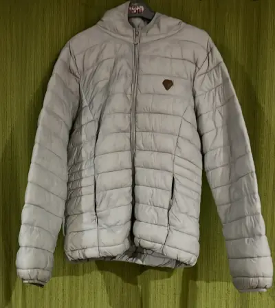 Chaqueta acolchada reversible gris y blanca - miniatura 4