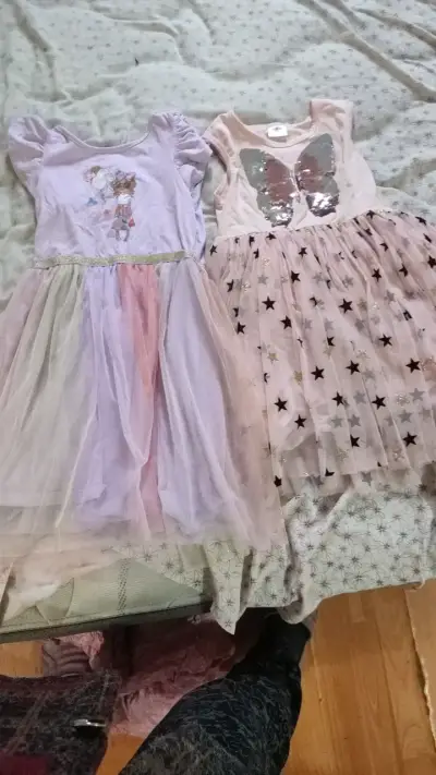 Vestidos de niña con diseño de mariposa y estrellas - miniatura 5