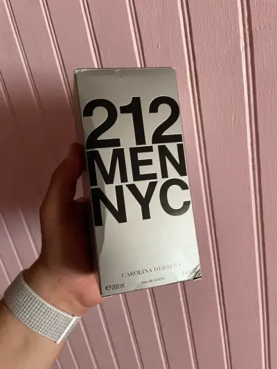 Perfume 212 Men 200ml - miniatura 1