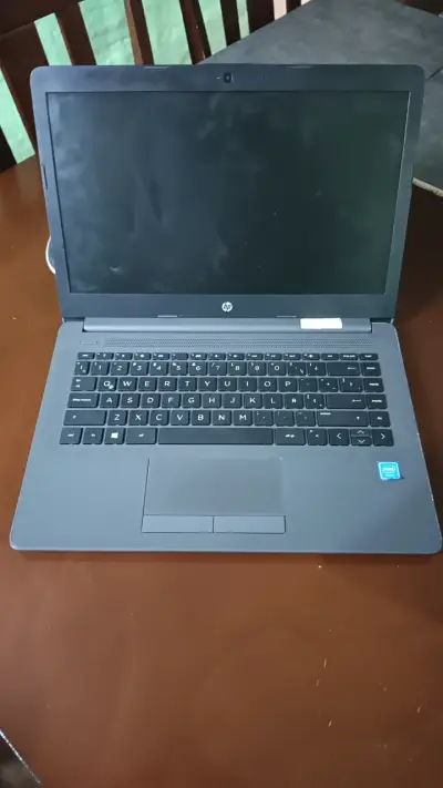 Notebook HP con procesador Intel - miniatura 1