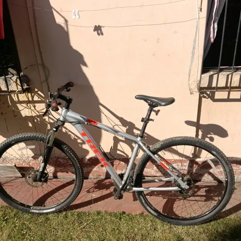 Bicicleta Trek MTB Naranja y Negra - 2