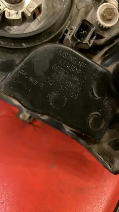 Foco delantero para Chevrolet Sail año 2010-2015 - miniatura 3