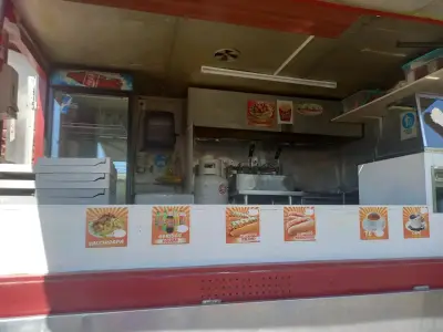 Carro de Comida Rápida Rojo con Equipamiento - miniatura 6