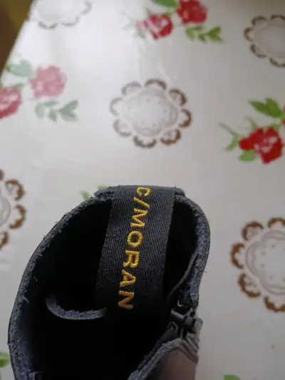 Botas negras de cuero Simoran con cordones - miniatura 1
