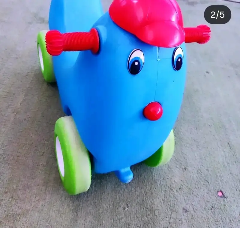 Juguete montable infantil azul con ruedas - 1