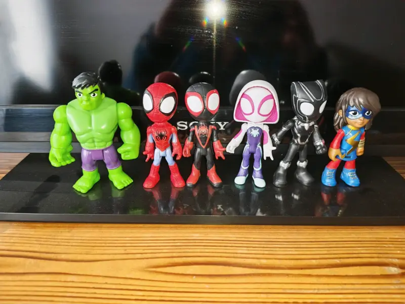 Set de figuras de acción de superhéroes - 1