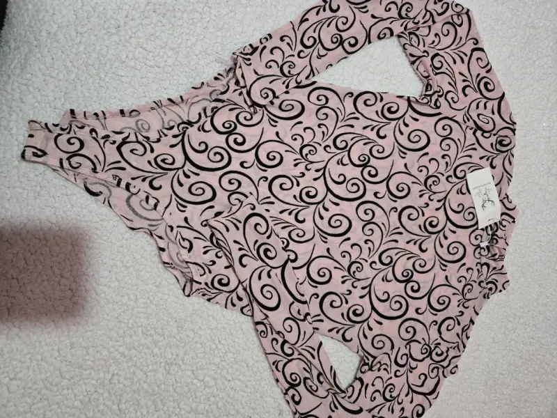 Body de mujer con diseño moderno y elegante - 5