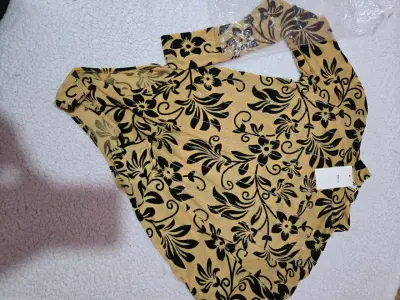 Body de mujer con diseño moderno y elegante - miniatura 6