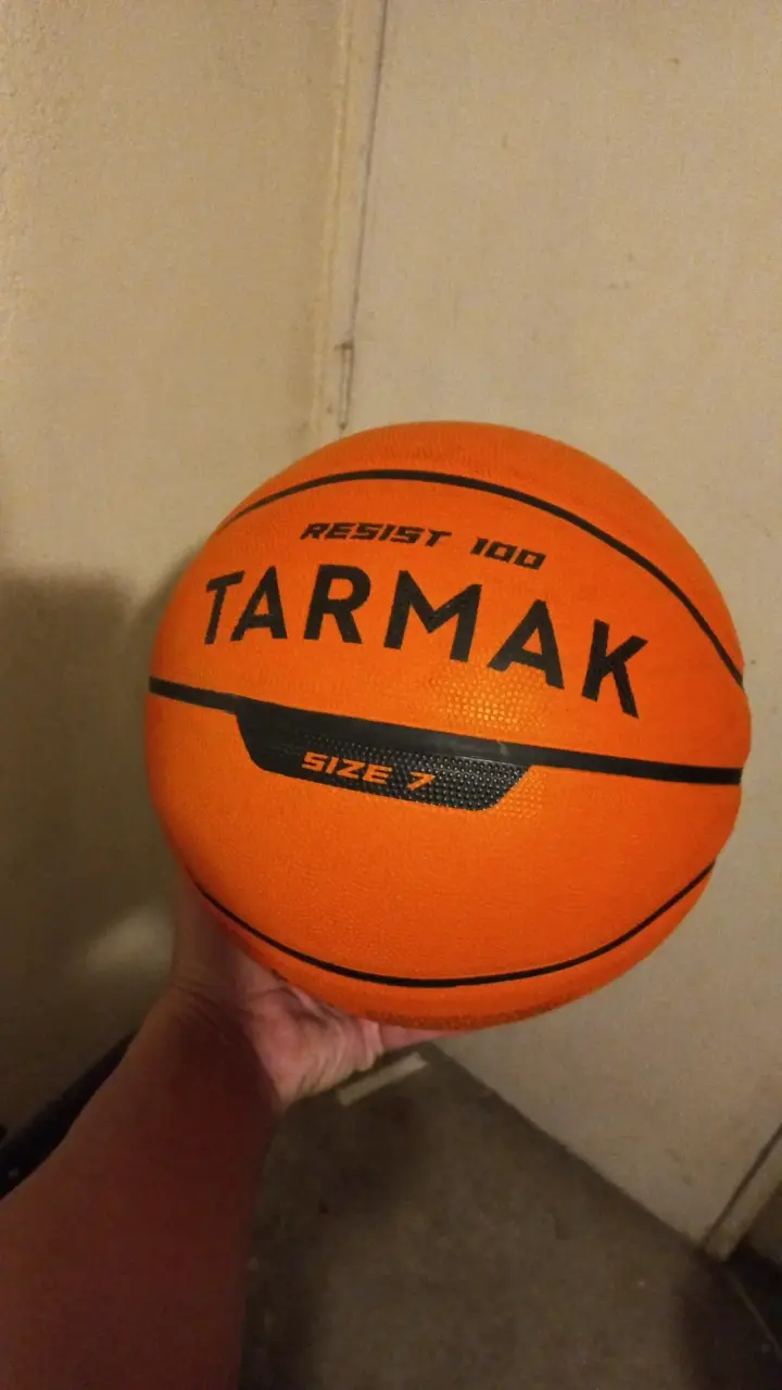 Balón de baloncesto Tarmak Resist 100 tamaño 7 - 2