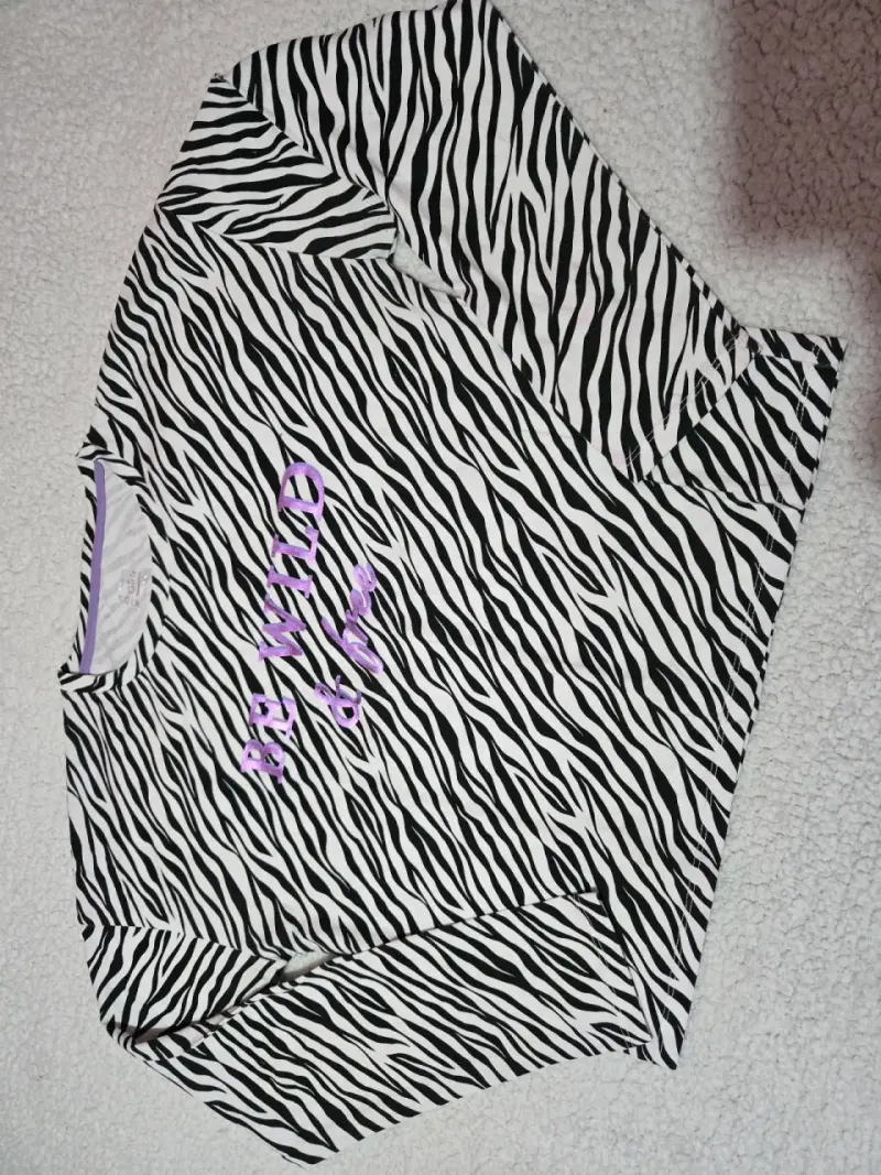 Lote de poleras y suéteres para mujer en varios estilos - 3