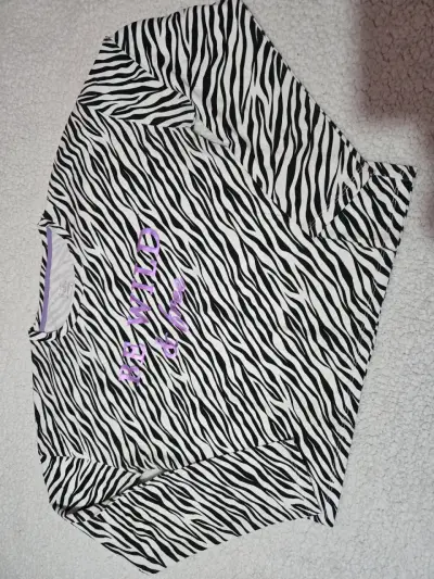 Lote de poleras y suéteres para mujer en varios estilos - miniatura 3