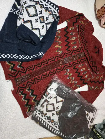 Conjunto de buzo de terciopelo azul con puntos - miniatura 4