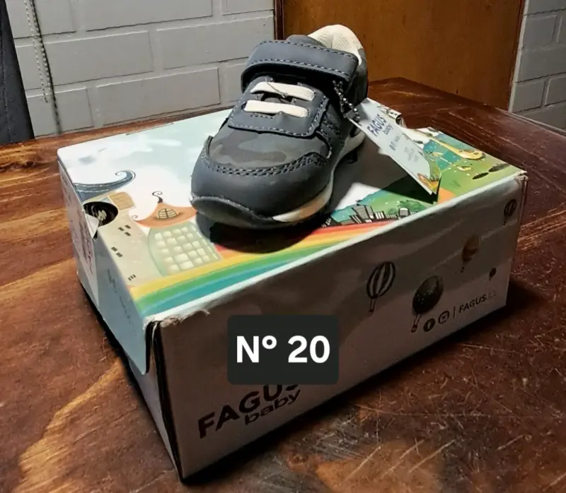 Zapatilla de bebé Fagus talla 20