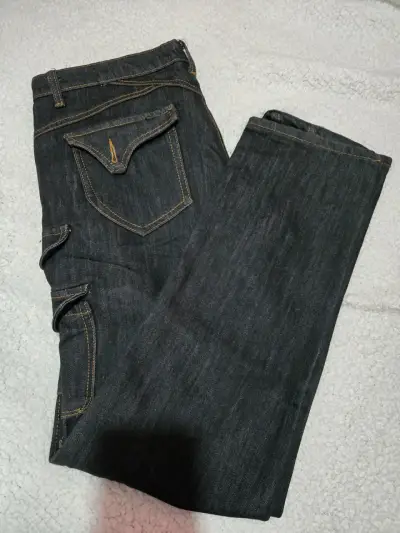 Jeans de mezclilla con diseño tie-dye para mujer - miniatura 5
