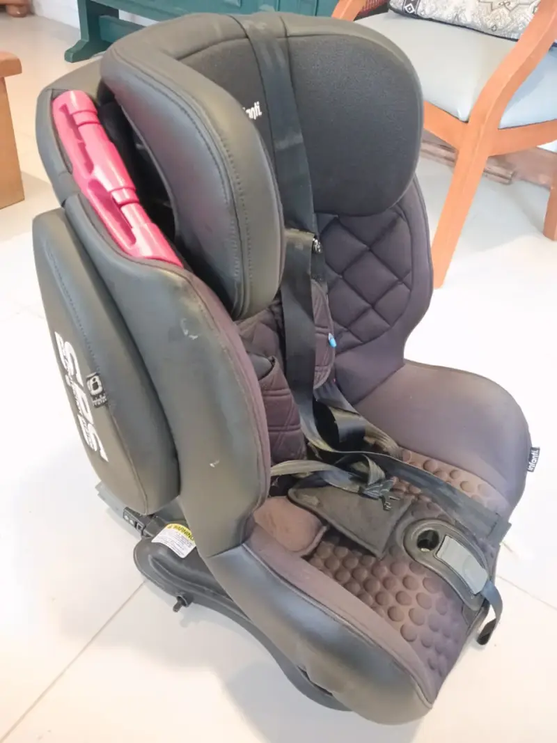 Silla de Auto Infanti Negra con Protección Lateral - 2