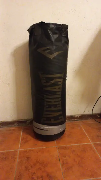 Saco de Boxeo Everlast 100 cms. para Entrenamiento - miniatura 1