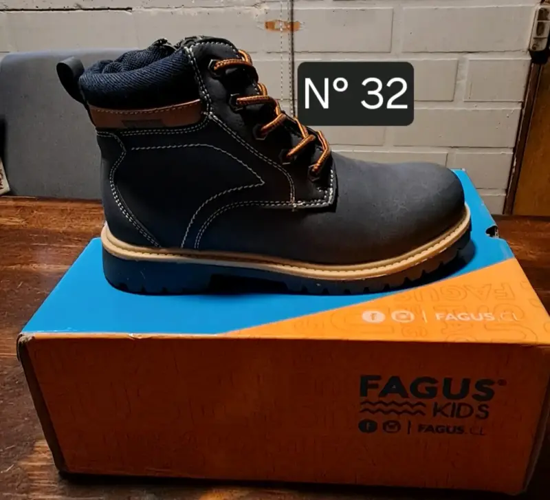 Botas de niño Fagus Kids talla 32