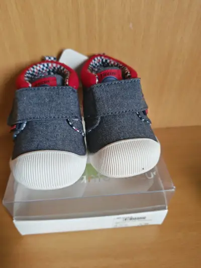 Zapatillas de bebé Fiecus azul y rojo - miniatura 1