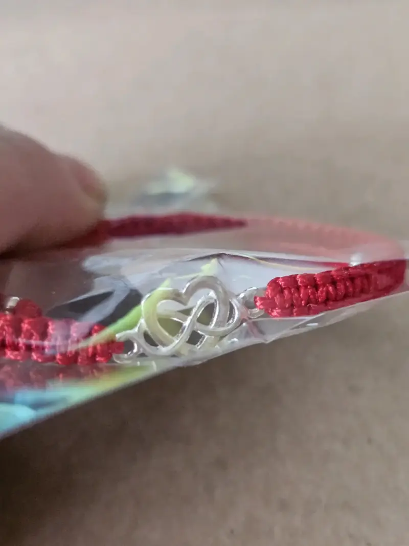 Pulsera roja con símbolo de corazón infinito plata - 1