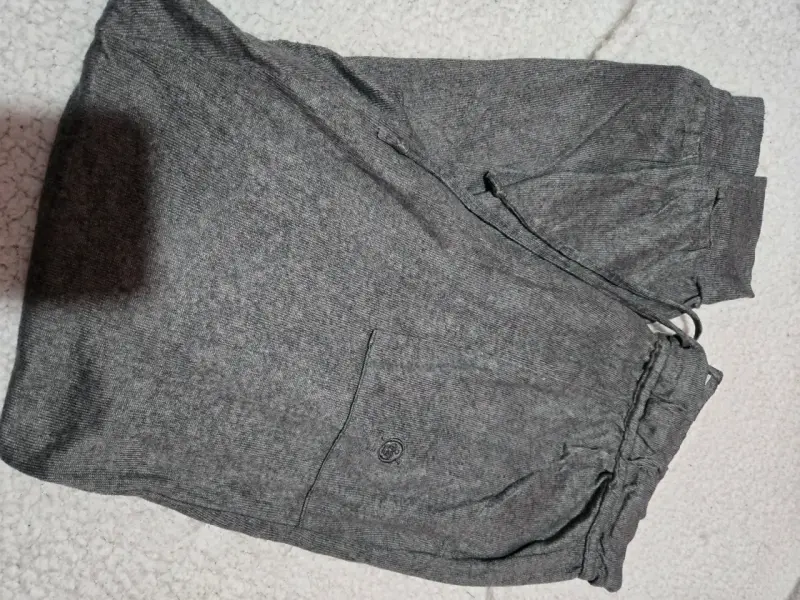 Pantalones deportivos gris para hombre - 2