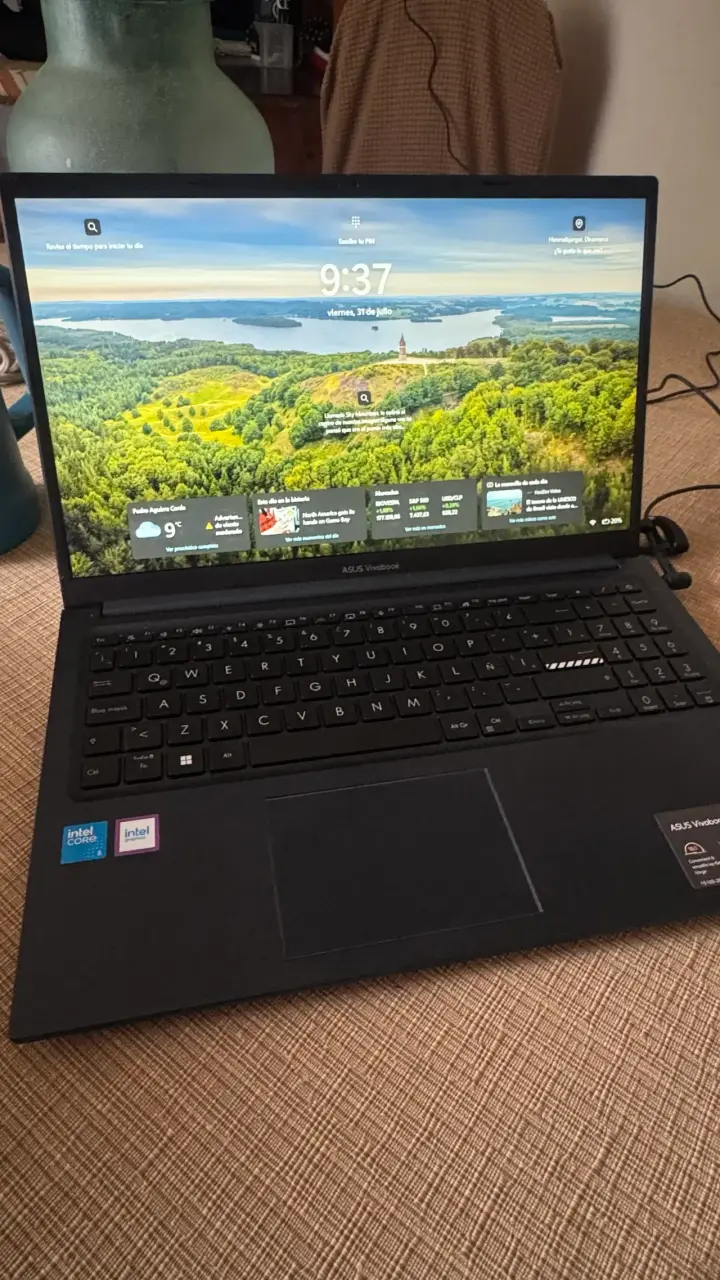 Laptop ASUS VivoBook 15.6 pulgadas Intel Core i5 - 1