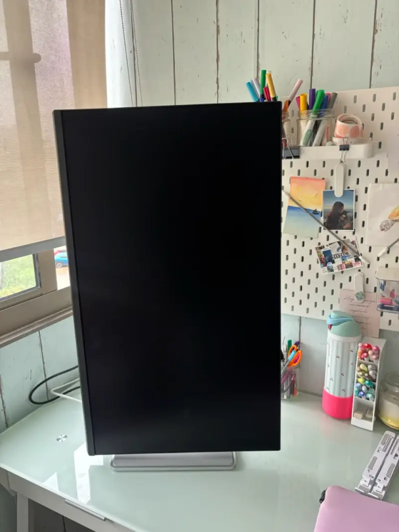 Monitor BenQ de 32” - 6