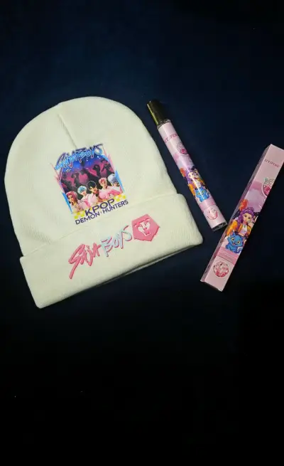 Gorro y perfume K-Pop Demon Hunters - miniatura 2