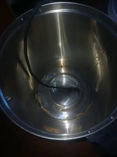 Olla eléctrica de acero inoxidable con grifo - miniatura 1