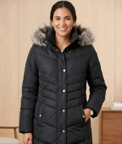 Abrigo de invierno negro con capucha de piel sintética - miniatura 2