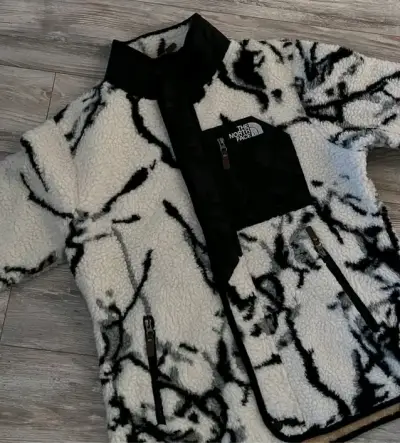 Chaqueta de lana The North Face blanca y negra - miniatura 2