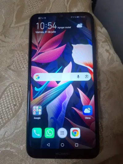 Smartphone Huawei con pantalla grande - miniatura 1
