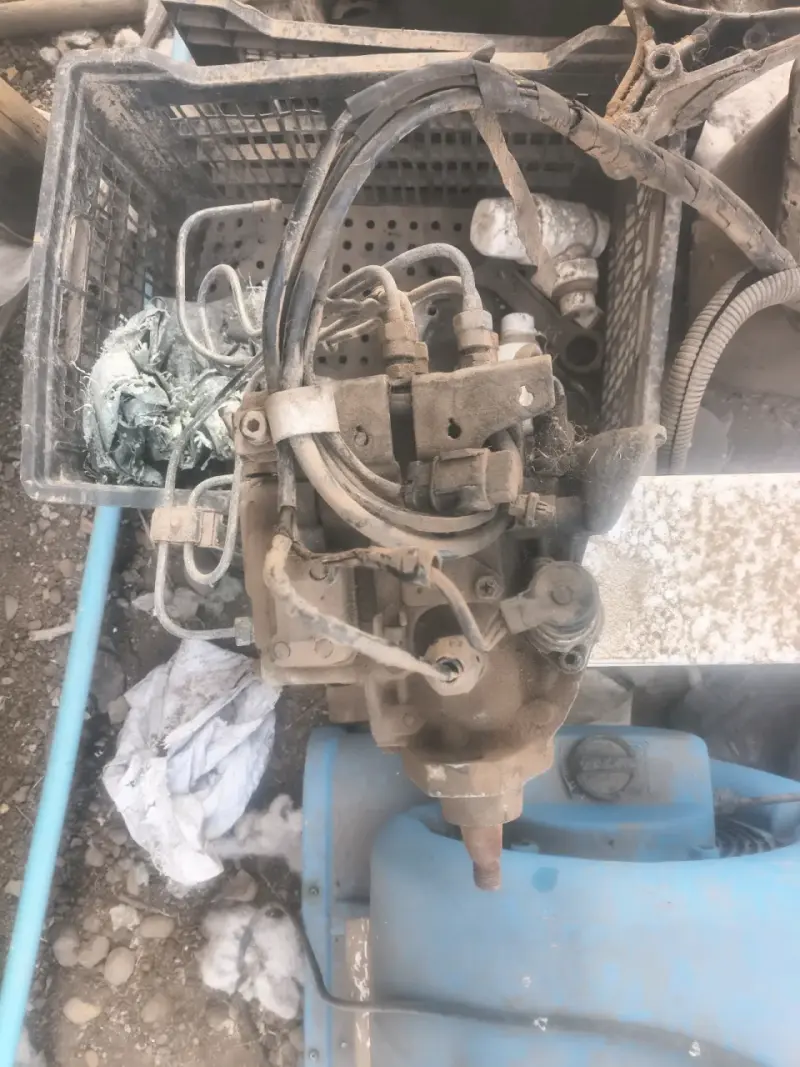 Culata de motor usada para repuestos - 2