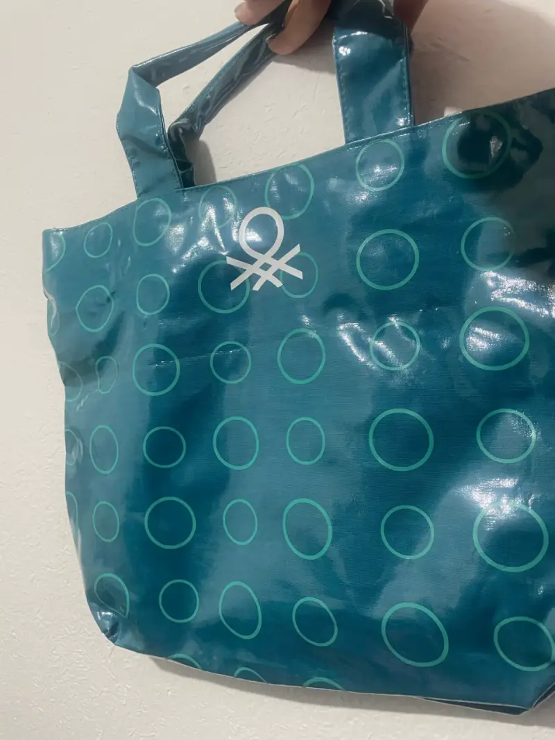 Bolso de mano impermeable con diseño de círculos - 1