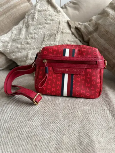 Bandolera roja Tommy Hilfiger - miniatura 1