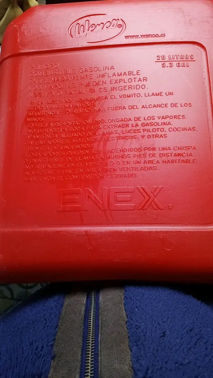Bidón de gasolina rojo 20L con tapa segura - 3