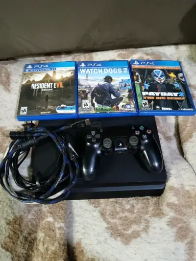 Consola PS4 con juegos Resident Evil, Watch Dogs 2 y Payday 2 - miniatura 8