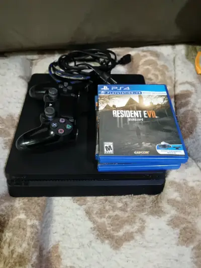 Consola PS4 con juegos Resident Evil, Watch Dogs 2 y Payday 2 - miniatura 9