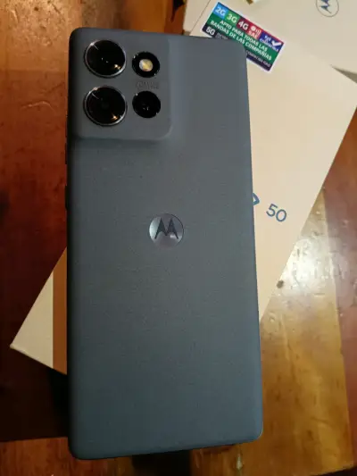 Moto Edge 50 5G 12gb 256gb - miniatura 4