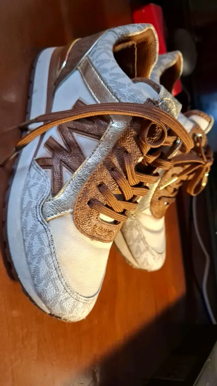 Zapatillas deportivas Michael Kors doradas - 1