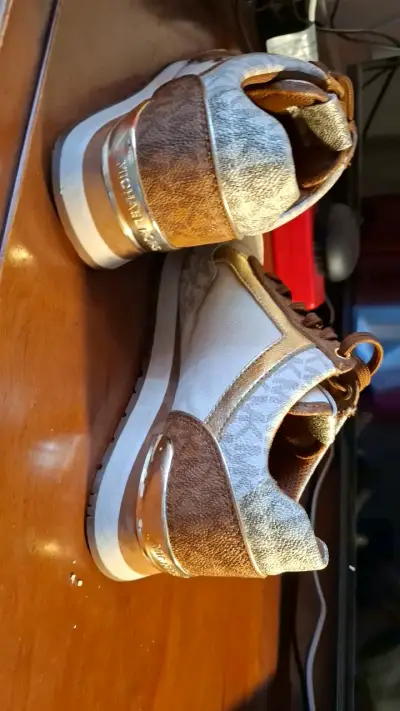 Zapatillas deportivas Michael Kors doradas - miniatura 2