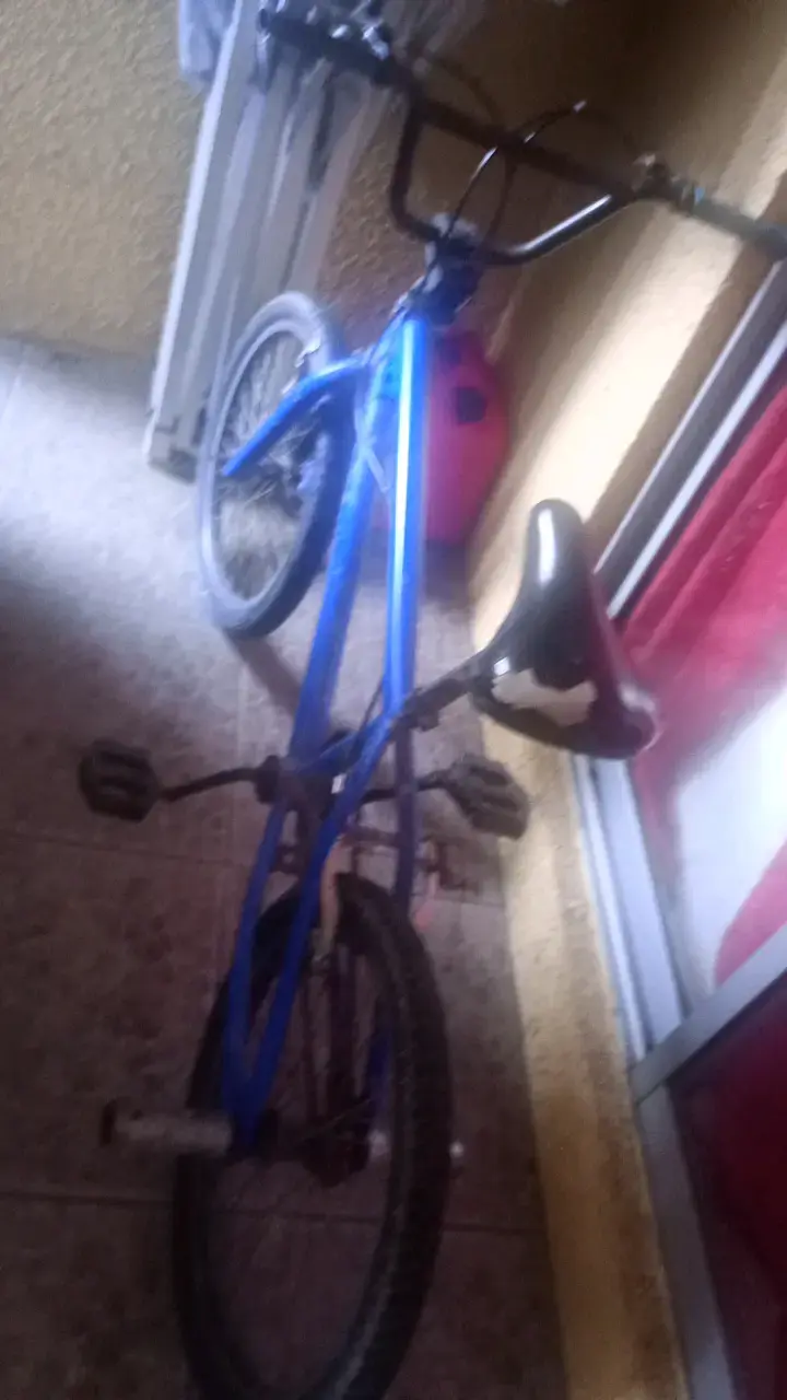 Bicicleta BMX azul para niños - 3