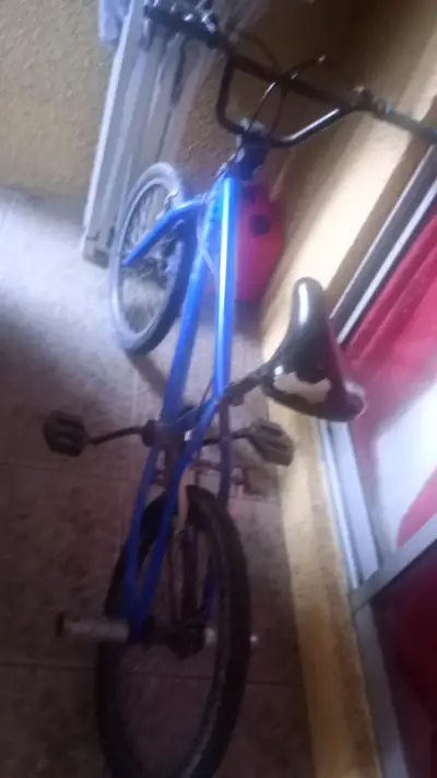 Bicicleta BMX azul para niños - miniatura 3