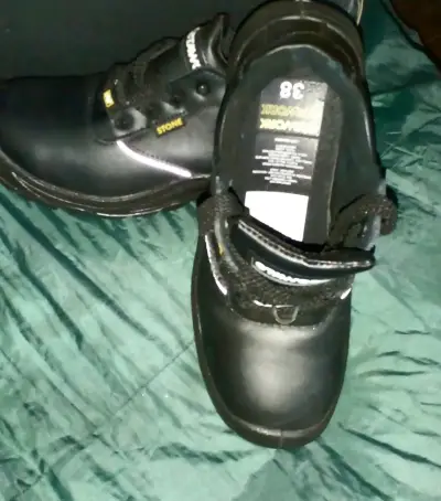 Zapatos de seguridad negros Stone resistentes - miniatura 2