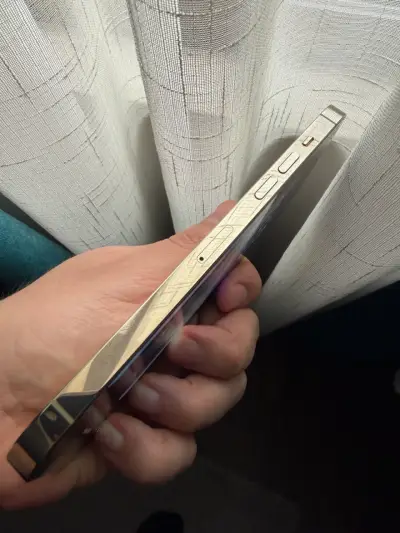 iPhone 14 Pro Max 128 en buen estado - miniatura 4