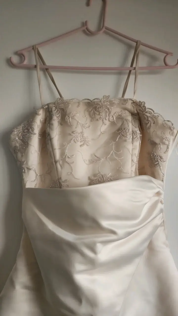 Vestido de novia marfil con encaje floral - 2