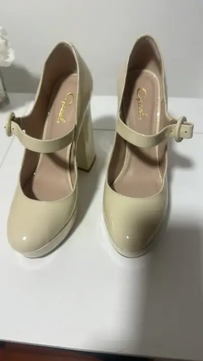 Zapatos de tacón alto beige con correa Grace - miniatura 1