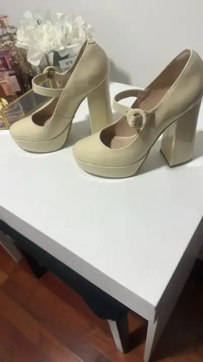 Zapatos de tacón alto beige con correa Grace - miniatura 3