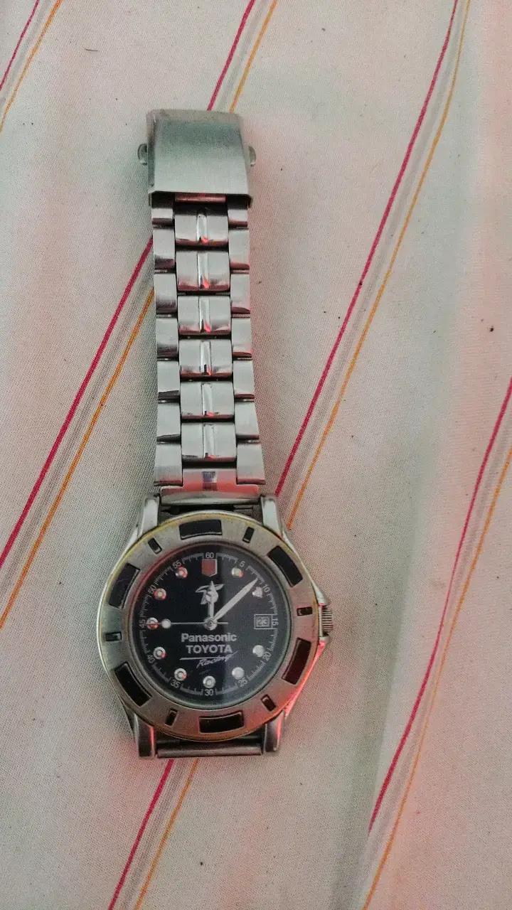 Reloj de pulsera Panasonic Toyota metálico - 2