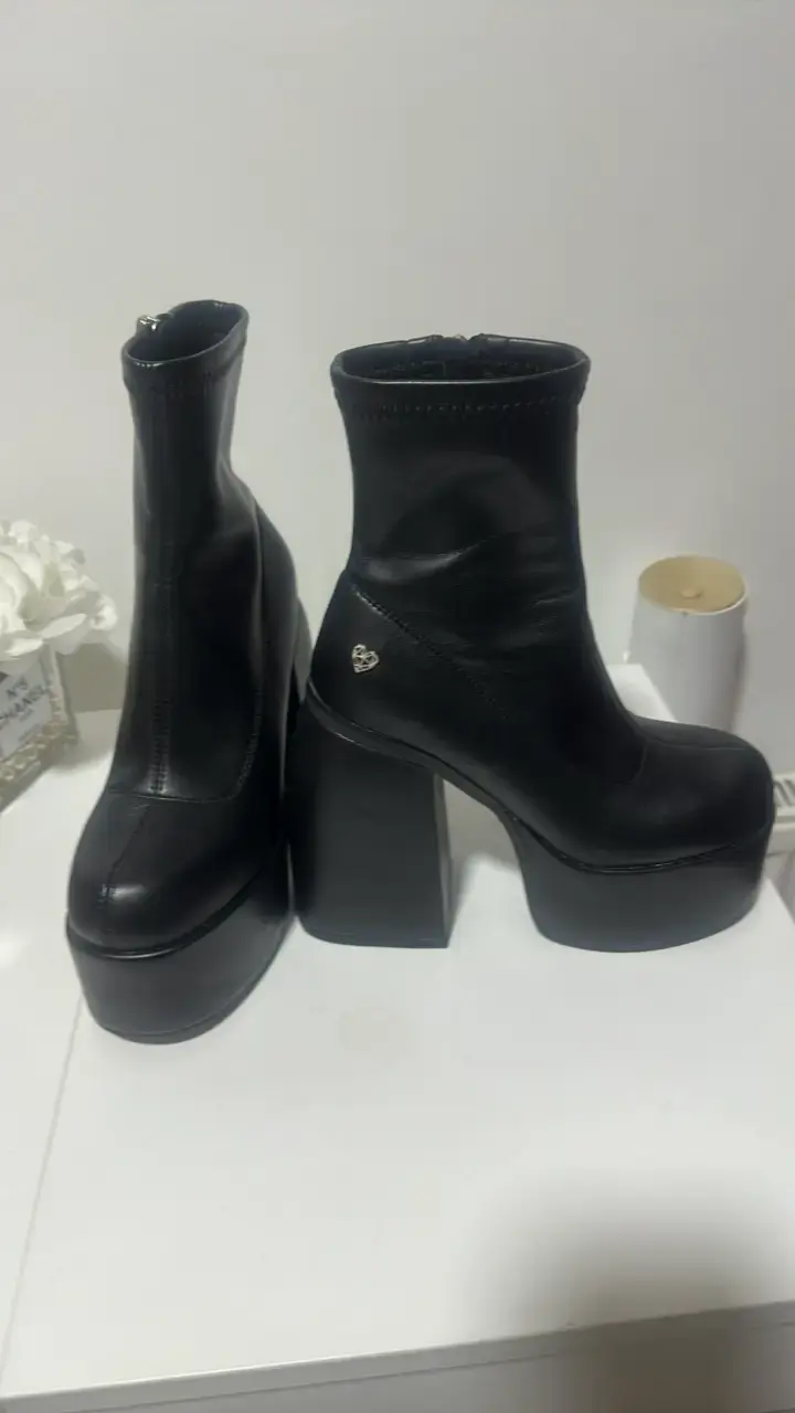 Botines de plataforma negros con tacón alto - 2