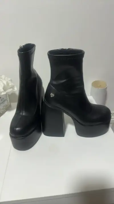 Botines de plataforma negros con tacón alto - miniatura 2